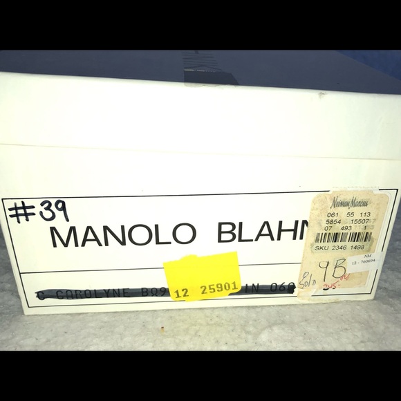 Manolo Blahnik Silver Pointed Toe Shoes - Picture 4 of 4